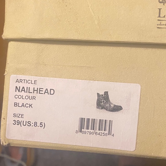 Final Sale 🌹L’Artiste Spring Step Black Embossed Leather Ankle Boots w box - Picture 5 of 11